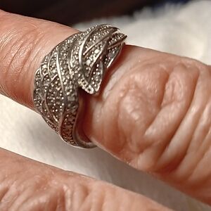Elegant Silver Women's Ring